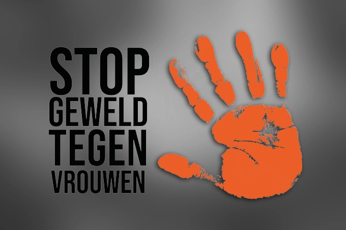 Tik-tak. Tik-tak… te laat. Weer een vrouw vermoord.